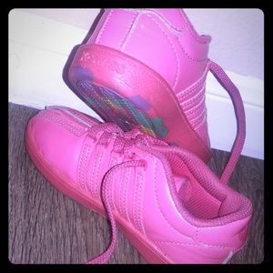 Toddler girls tennis shoes